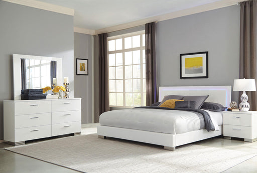 Felicity 4-piece California King Bedroom Set with LED Headboard Glossy White - CasaBella Furniture (San Antonio, TX)