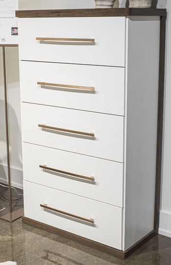 Kendanport Chest of Drawers - CasaBella Furniture (San Antonio, TX)