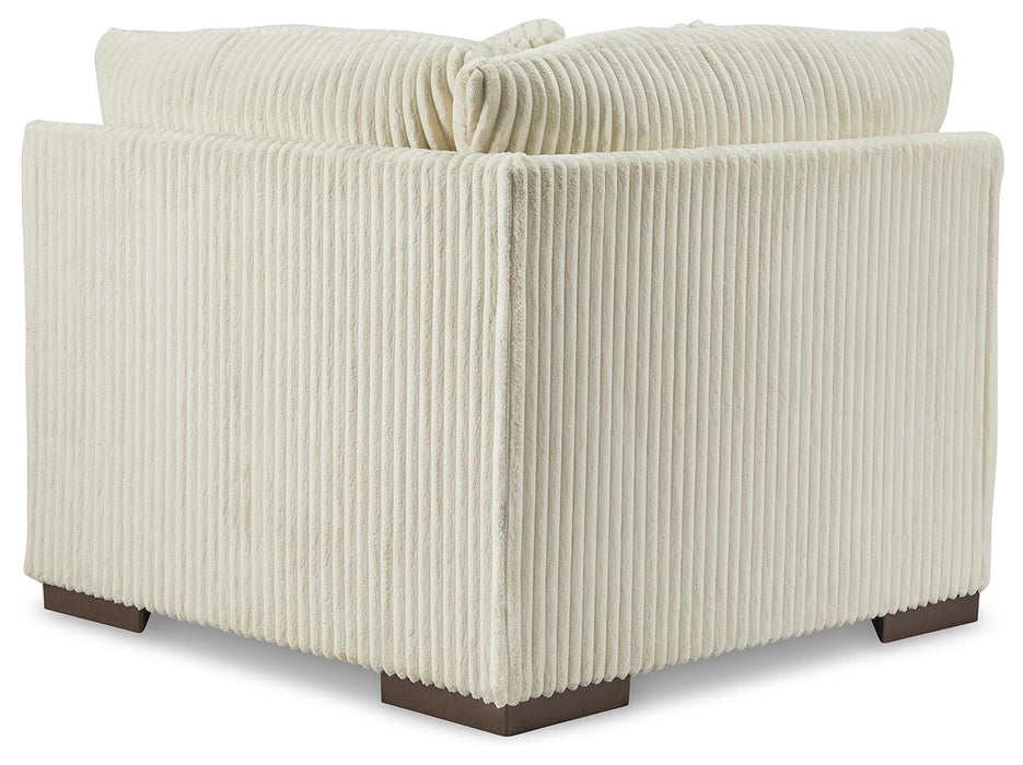 Lindyn Sectional - CasaBella Furniture (San Antonio, TX)