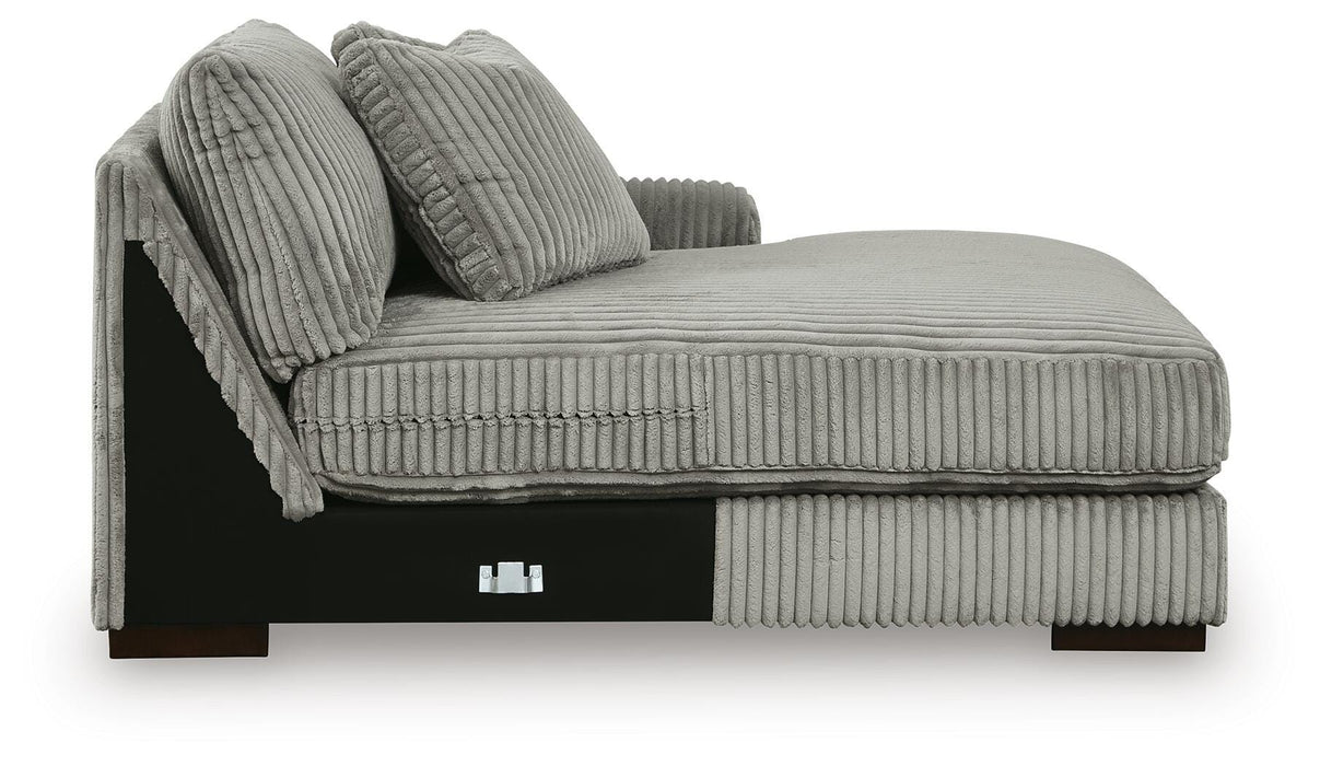 Lindyn Sectional with Double Chaise - CasaBella Furniture (San Antonio, TX)