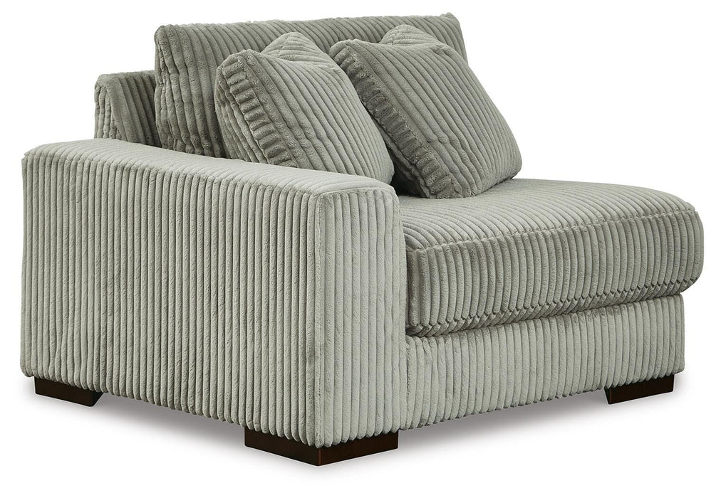 Lindyn Sectional Sofa - CasaBella Furniture (San Antonio, TX)