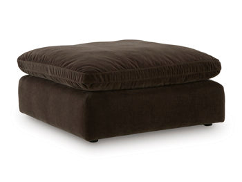 Maxton Heights Oversized Accent Ottoman - CasaBella Furniture (San Antonio, TX)
