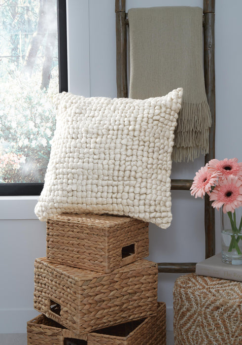 Aavie Pillow - CasaBella Furniture (San Antonio, TX)
