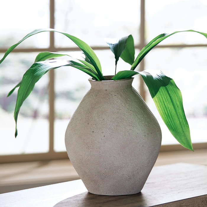 Hannela Vase - CasaBella Furniture (San Antonio, TX)