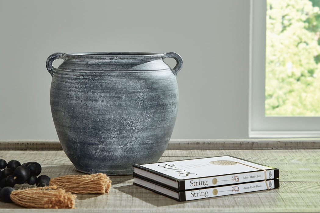Meadie Vase - CasaBella Furniture (San Antonio, TX)