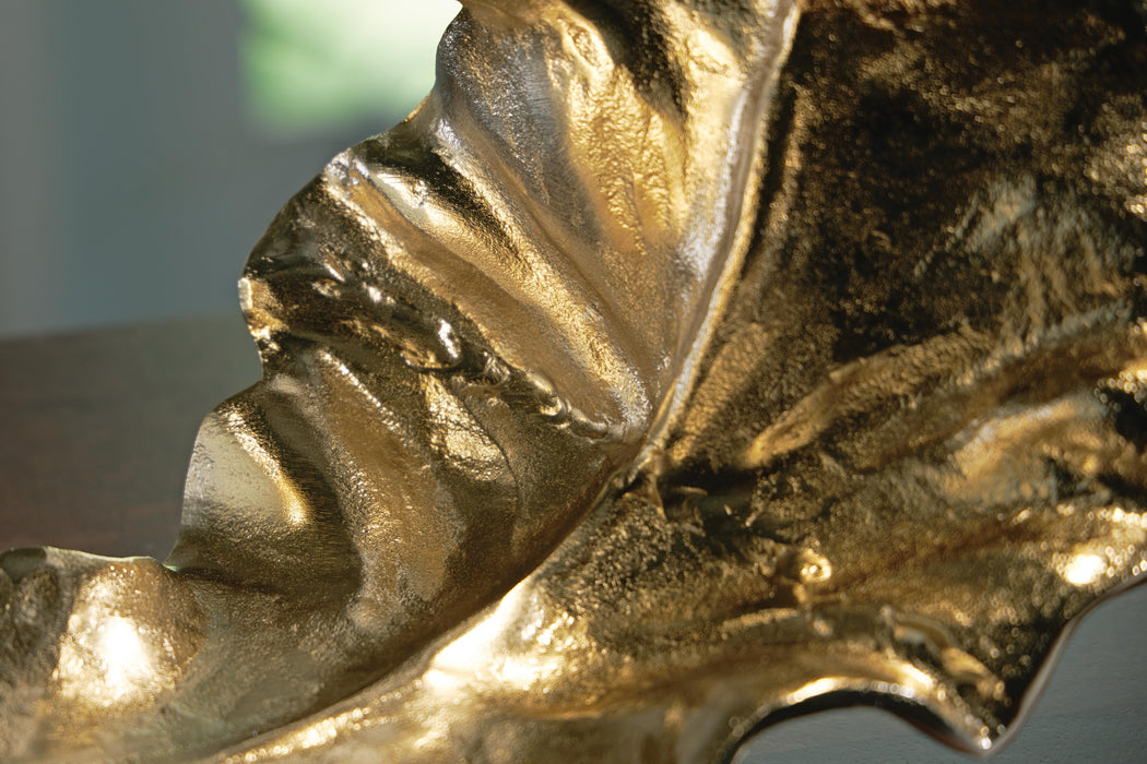 Darinsen Sculpture - CasaBella Furniture (San Antonio, TX)