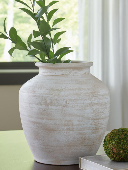 Meadie Vase - CasaBella Furniture (San Antonio, TX)