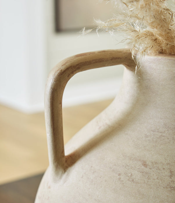 Justy Vase - CasaBella Furniture (San Antonio, TX)