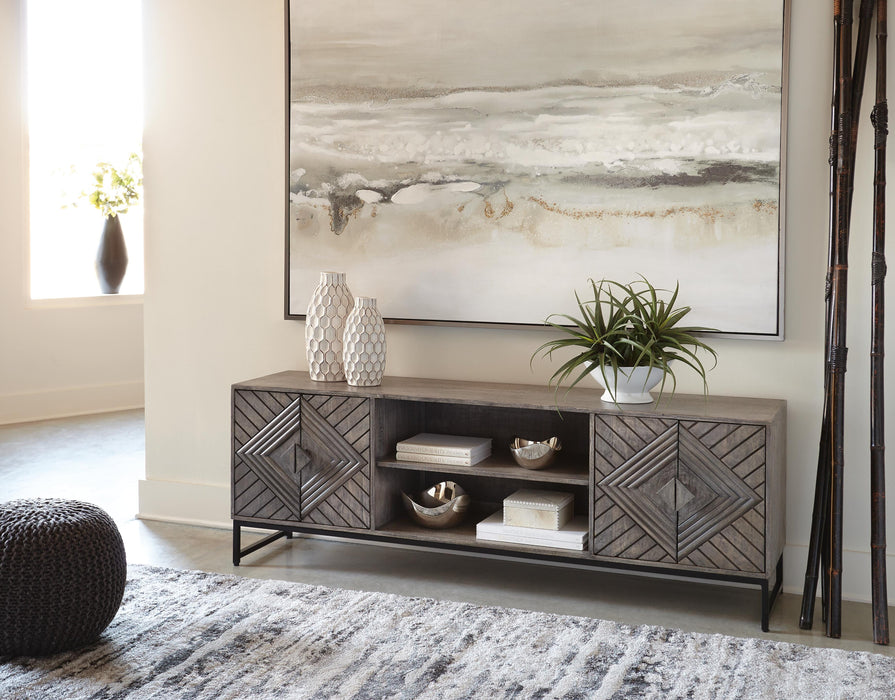 Treybrook Accent Cabinet - CasaBella Furniture (San Antonio, TX)