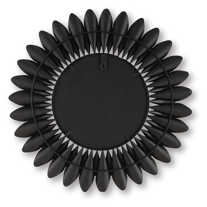 Ryenmour Accent Mirror - CasaBella Furniture (San Antonio, TX)