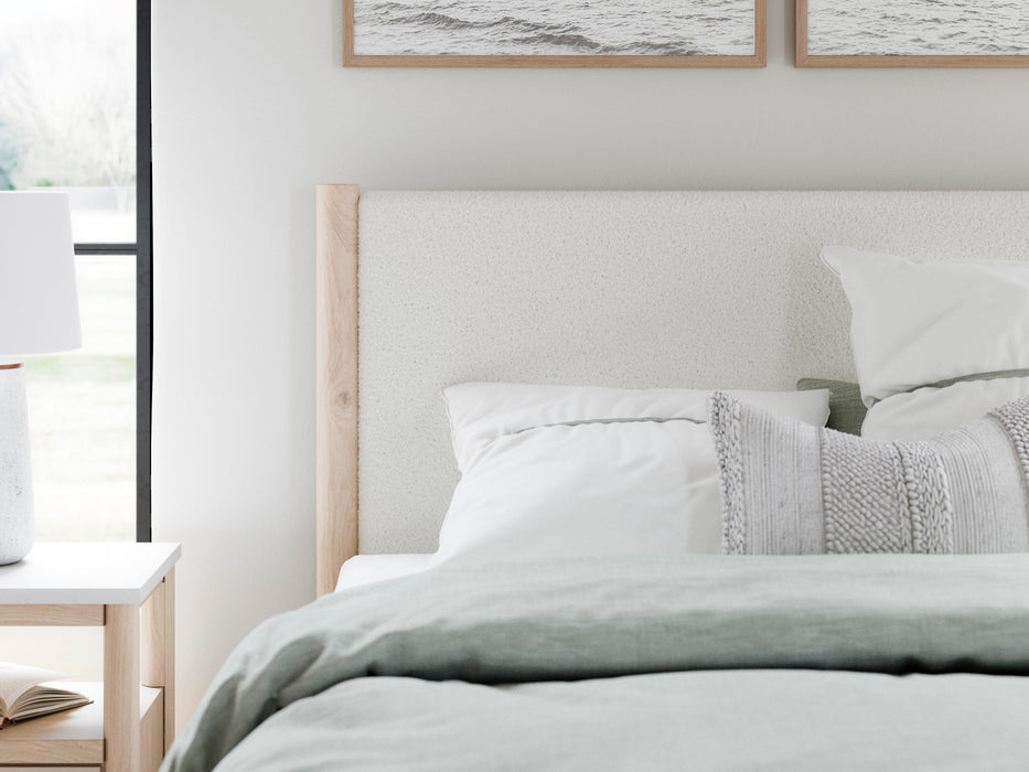 Cadmori Upholstered Bed - CasaBella Furniture (San Antonio, TX)