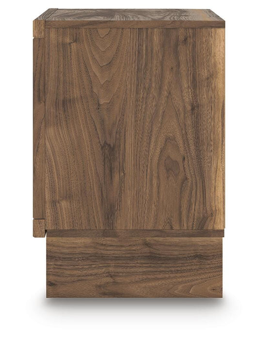 Chirason Nightstand - CasaBella Furniture (San Antonio, TX)