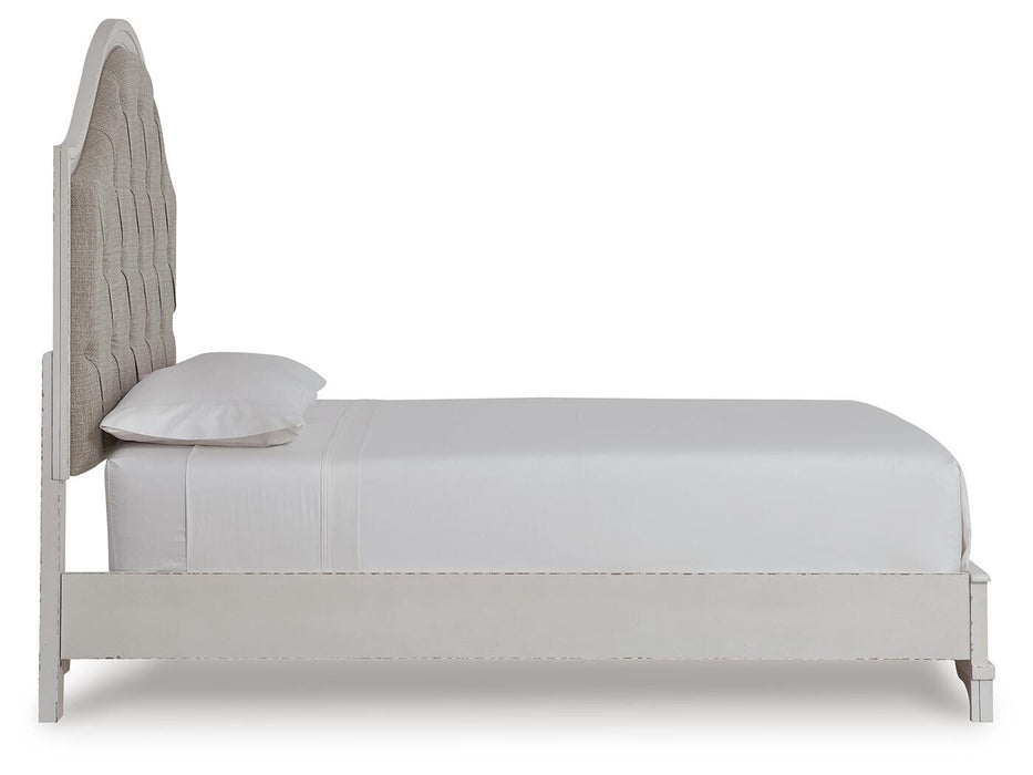 Blendon Queen Upholstered Bed - CasaBella Furniture (San Antonio, TX)