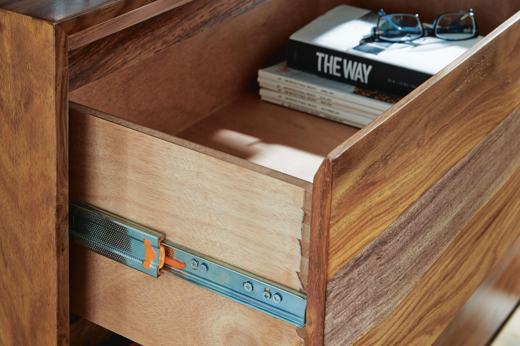 Dressonni Chest of Drawers - CasaBella Furniture (San Antonio, TX)