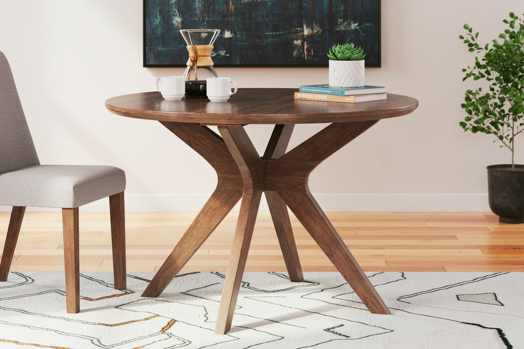 Lyncott Dining Room Set - CasaBella Furniture (San Antonio, TX)