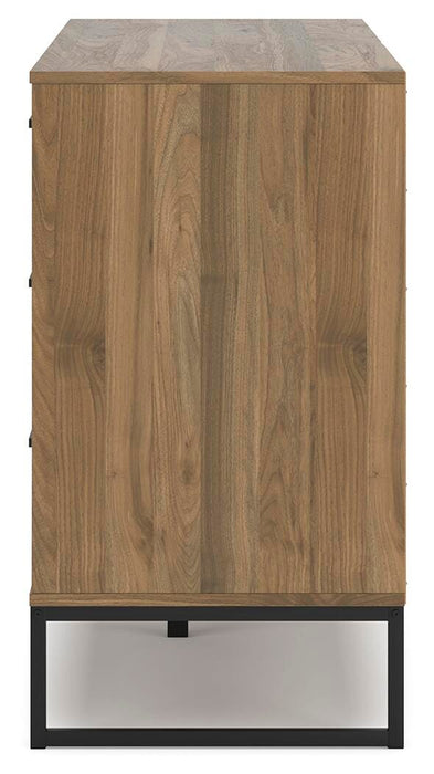 Deanlow Bedroom Package - CasaBella Furniture (San Antonio, TX)