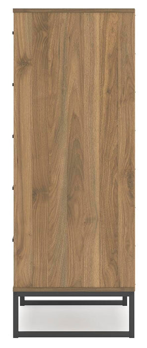 Deanlow Chest of Drawers - CasaBella Furniture (San Antonio, TX)