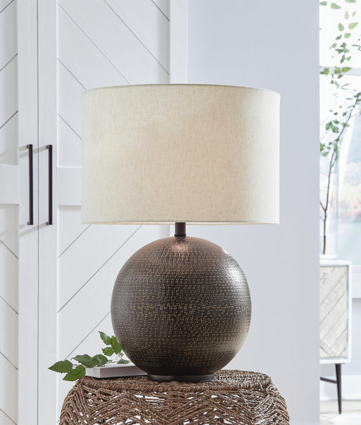 Hambell Lamp Set - CasaBella Furniture (San Antonio, TX)