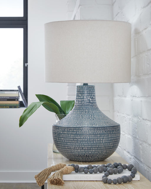 Schylarmont Lamp Set - CasaBella Furniture (San Antonio, TX)