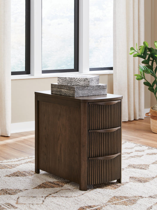 Camdill Chairside End Table - CasaBella Furniture (San Antonio, TX)